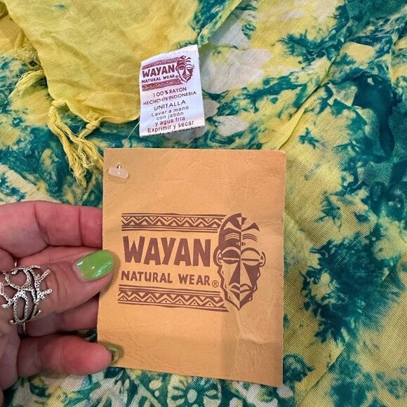 Wayan Sarong Pareo Tie Dye Tiedye Wrap 63” X 43” - Picture 5 of 9